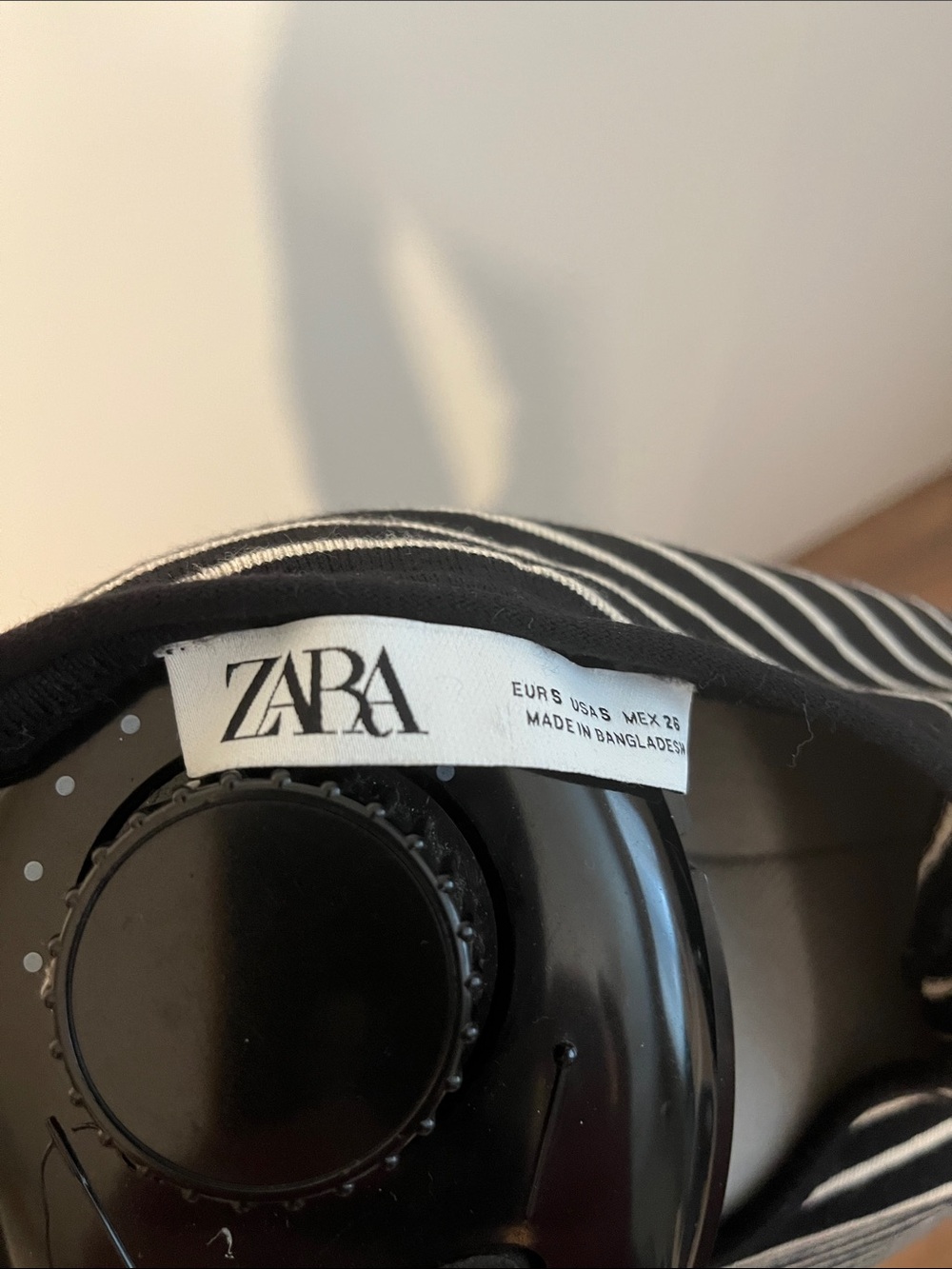 Zara Black and White Striped Long Sleeve Crewneck Top - Picture 2 of 4